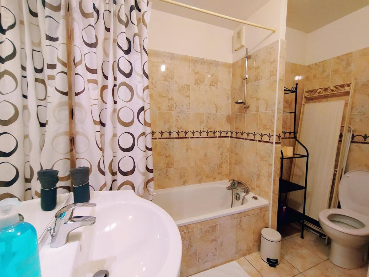 La Baignade de Montaigu, piscine et garage couvert Bayonne Extérieur photo